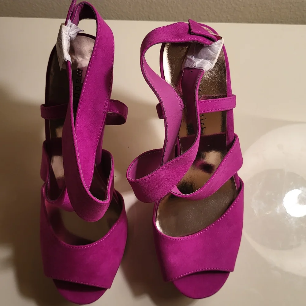 Madden girl high heels sandals fuschia size 9 new